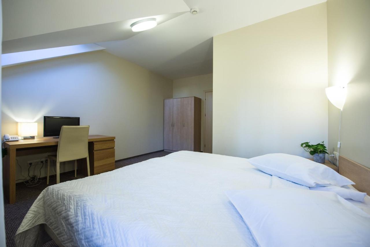 Hotel Audenis Birstonas Bagian luar foto